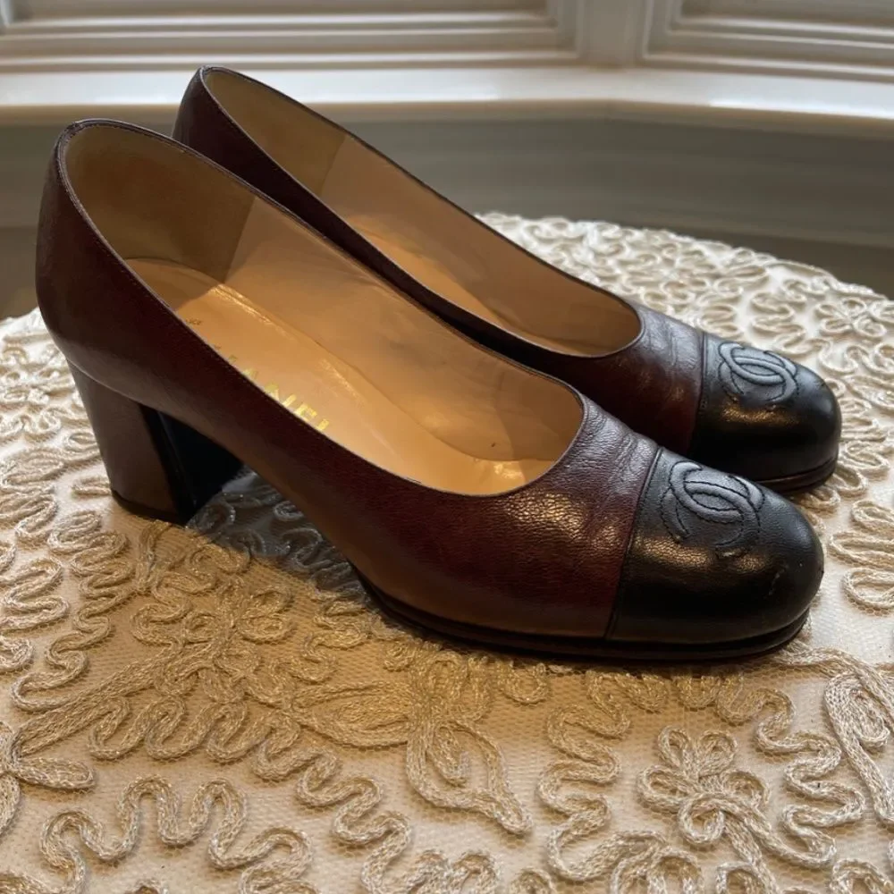 CHANEL heels